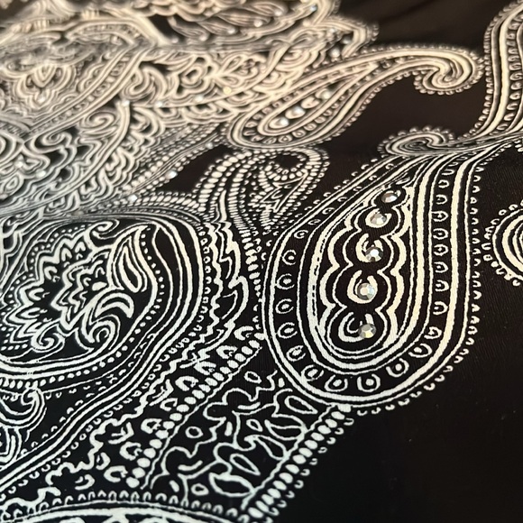 Alfani Women's Blouse medium Black Paisley Balloon Bottom Fringe Cut Sleeves EUC - Picture 9 of 12